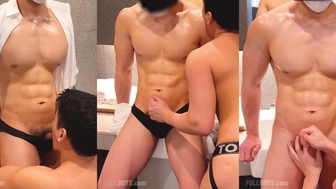 Bú cu trai gym
