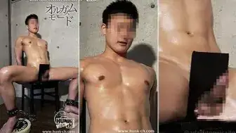 OAV907 訳あって顔出しNGのアメフトマッチョイケメン豪司(つよし)くん20歳!!裏筋責められ快感で仰け反り、ガチガチのマラから2週間溜めたザーメンぶっ飛ばす!!
