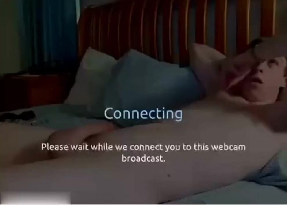 Evan Powers (evan_p18) jerks off in bed